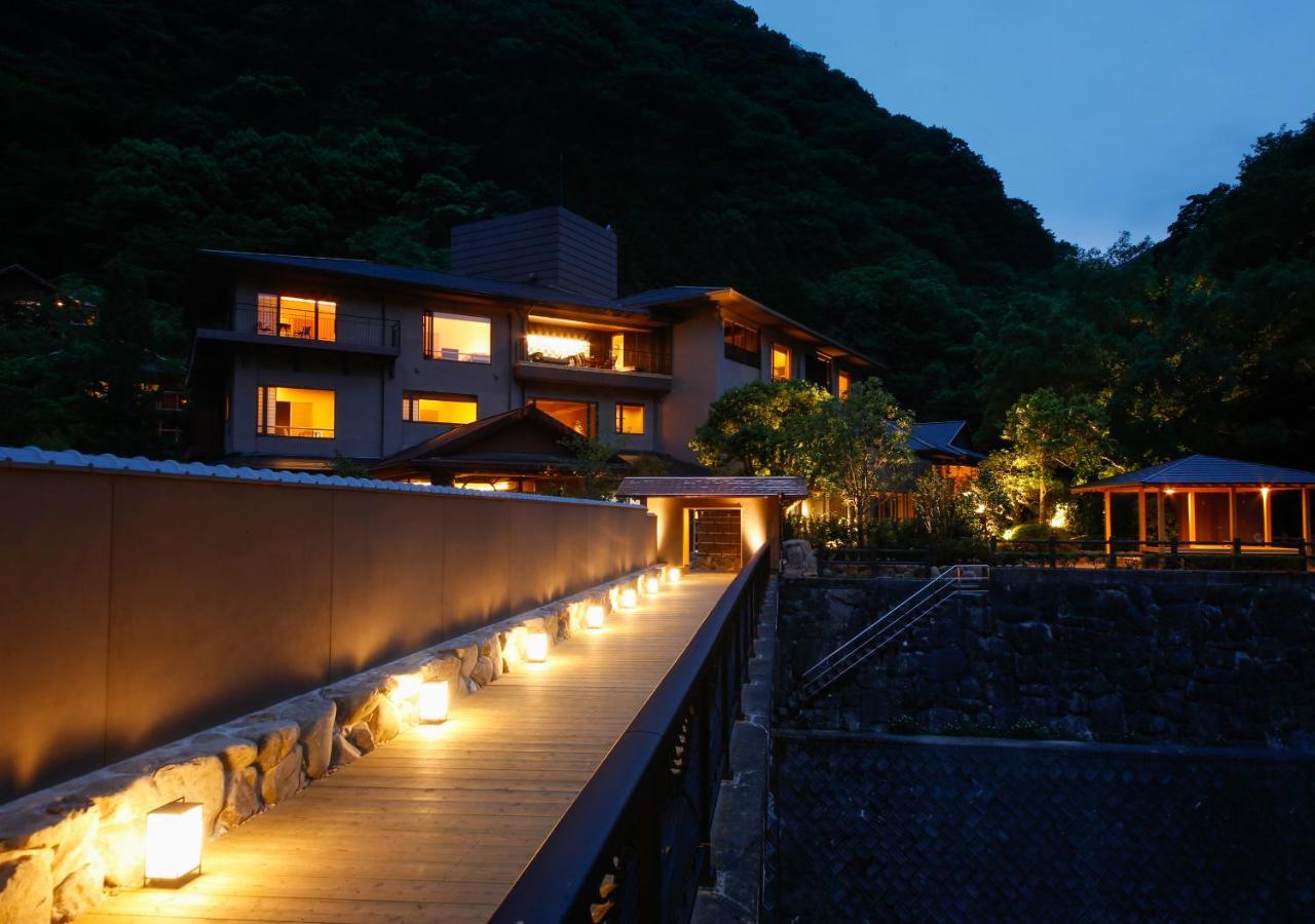 อะซัง โคะโตะนะมิ Hotel Manno ภายนอก รูปภาพ